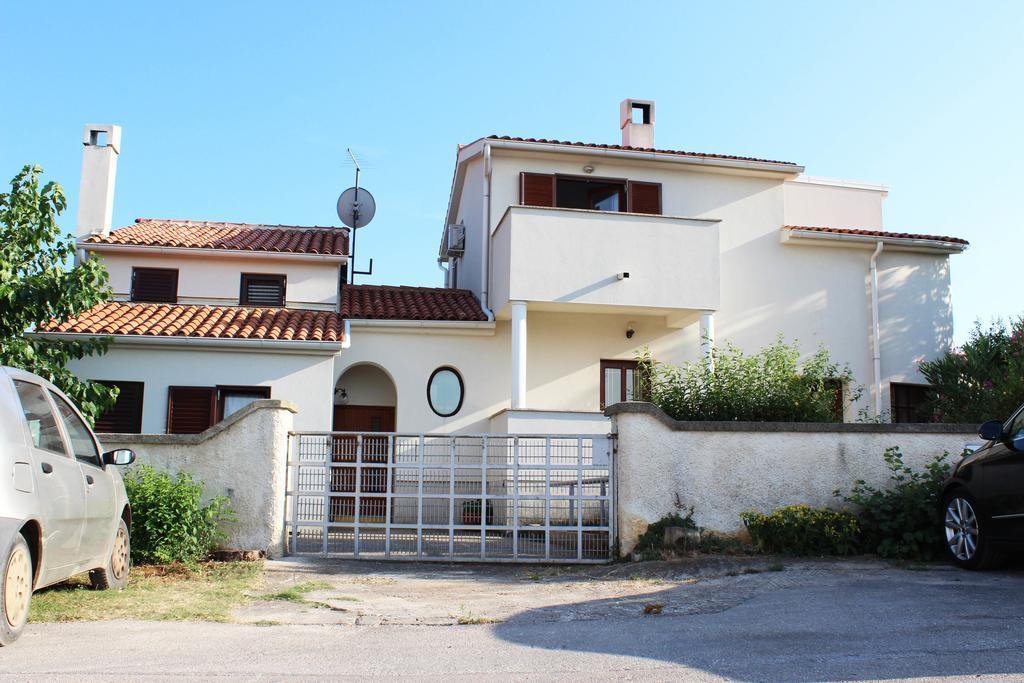 Apartments Cavae Romanae Медулин Екстер'єр фото